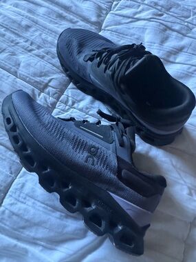 ON Cloudstratus 3 'Metal Wisteria'